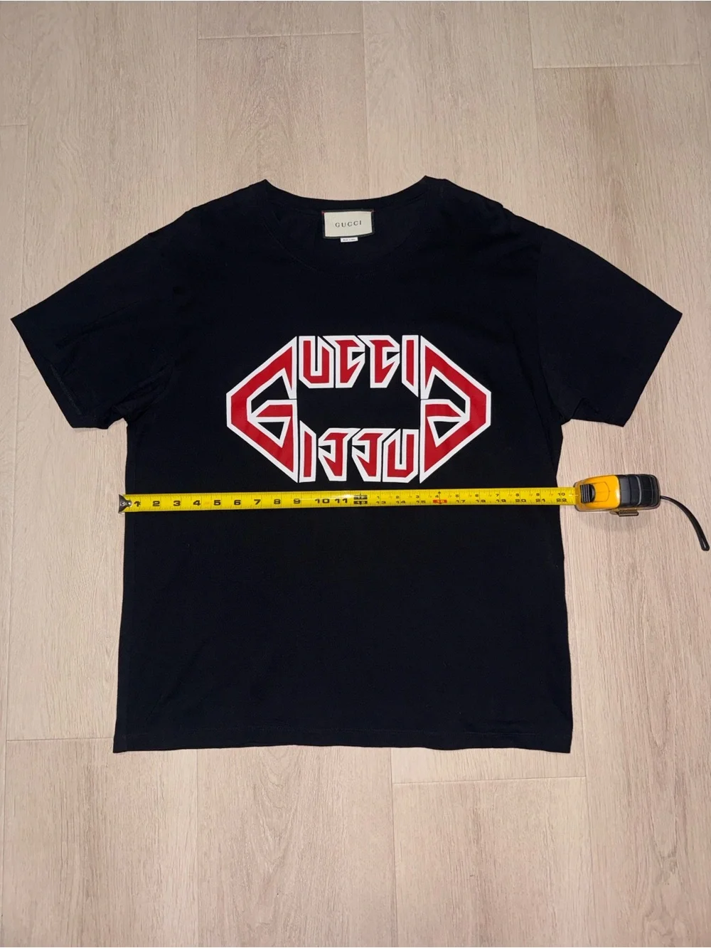Gucci Black Short Sleeve T-Shirt with Red and White Graphic Made in Italy